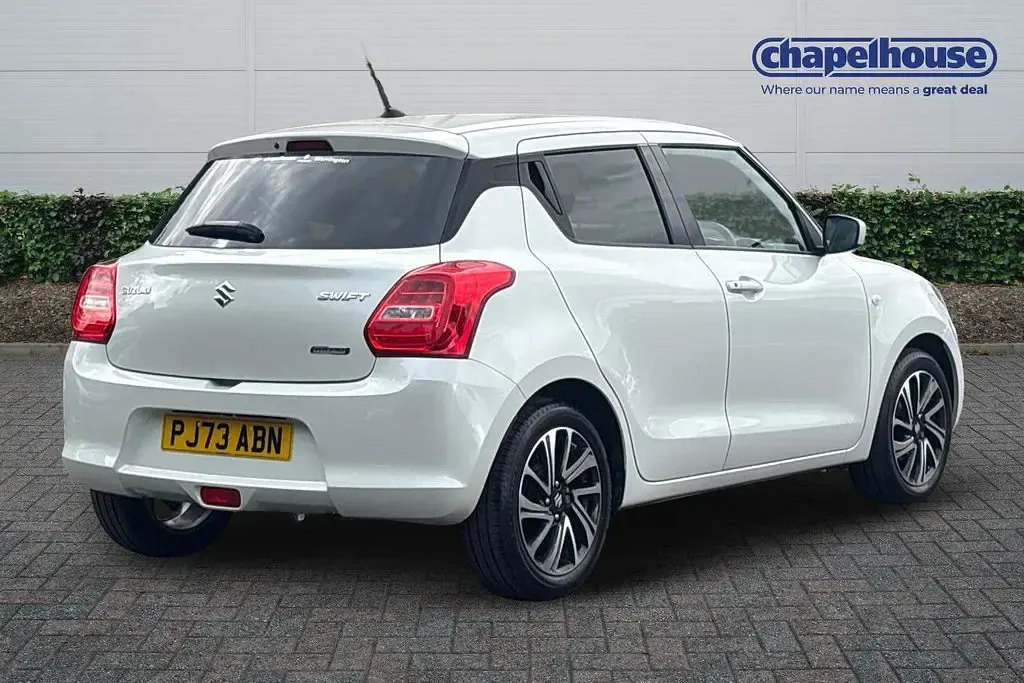 Used Suzuki Swift SZ-L 83 HP (61 kW) 2023 White Hatchback