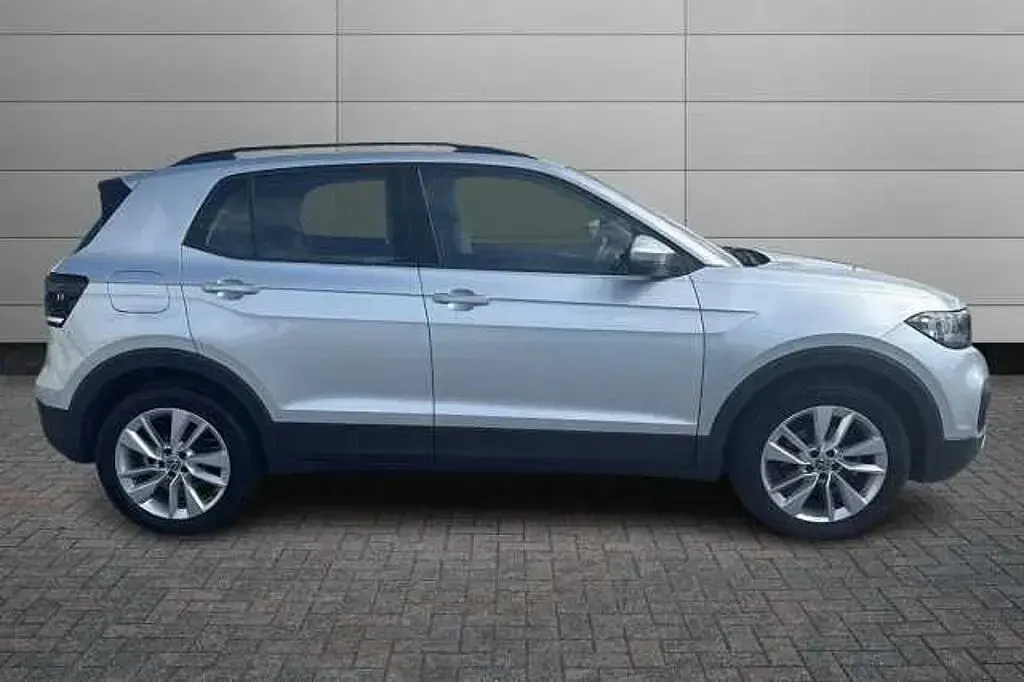 Usado VW T-Cross SE 110 HP (80 kW) 2021 Prateado SUV