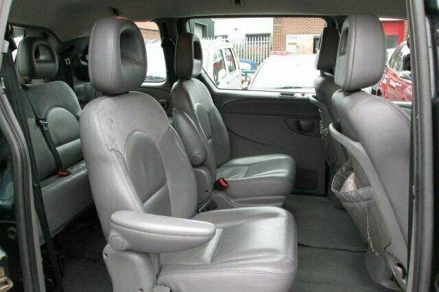 Used Chrysler Voyager 148 HP (108 kW) 2005 MPV