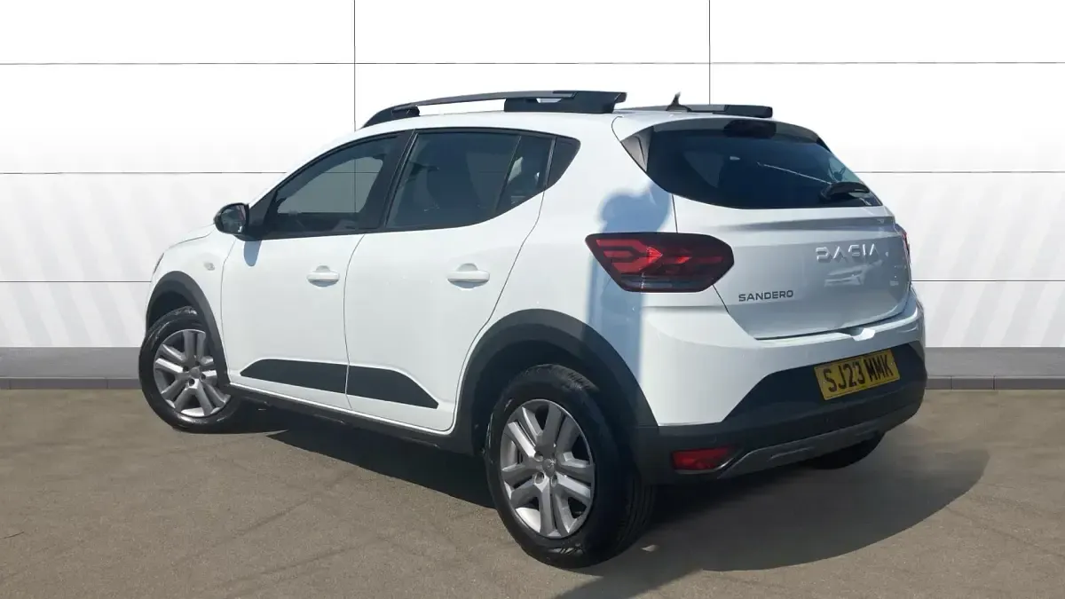 Used Dacia Sandero Stepway 91 HP (66 kW) 2023 White Hatchback