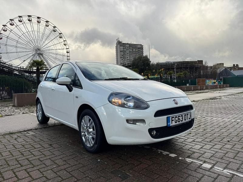 White Used 2013 Fiat Punto Easy Hatchback | £2,495 (Fair price) - Image 1/4