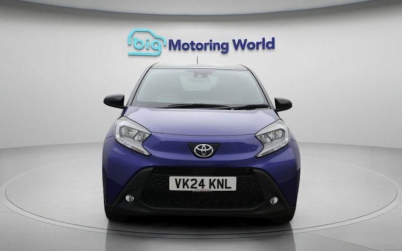 Used Toyota Aygo X 72 HP (52 kW) 2024 Blue SUV