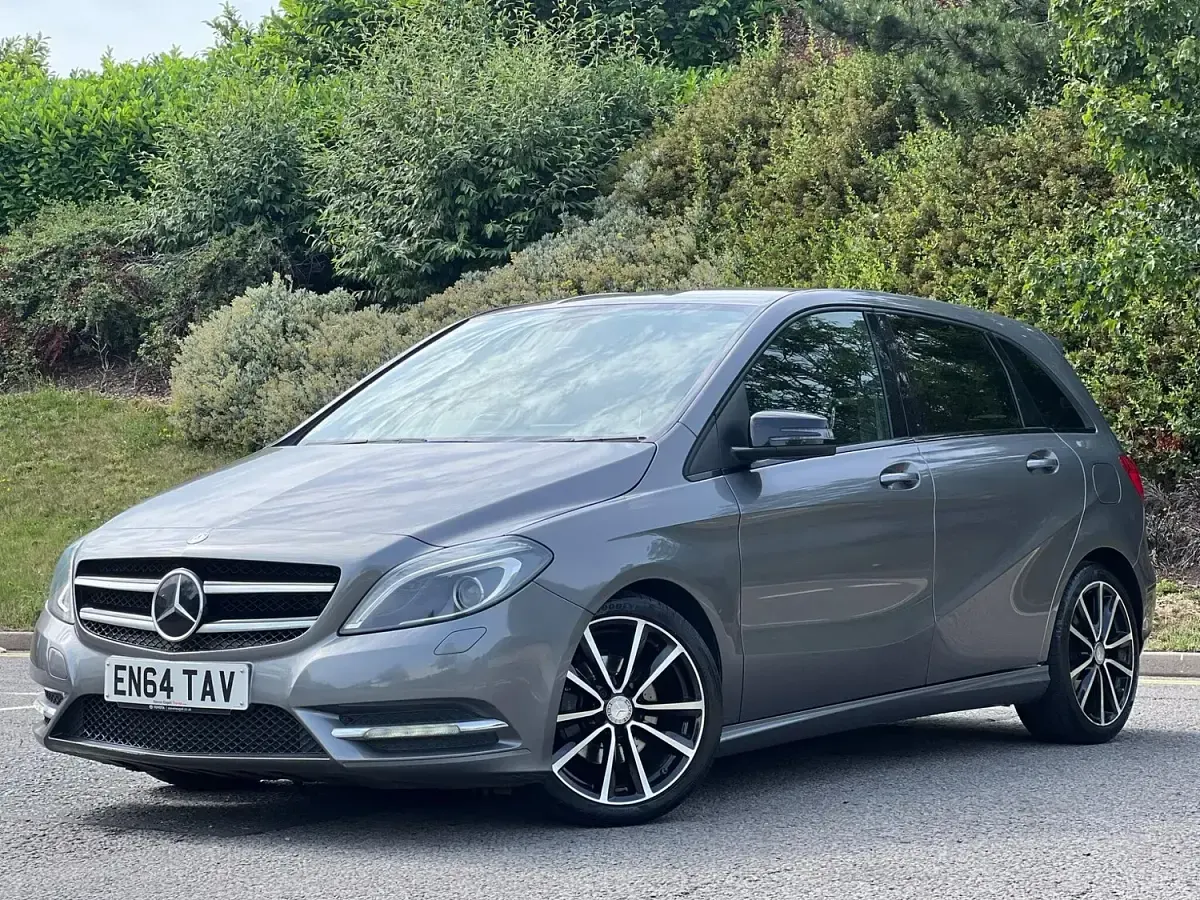 Used Mercedes B180 107 HP (78 kW) 2015 Grey Hatchback