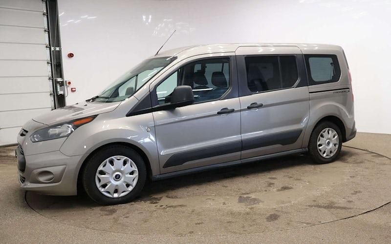 Used Ford Tourneo Zetec 120 HP (88 kW) 2017 Estate