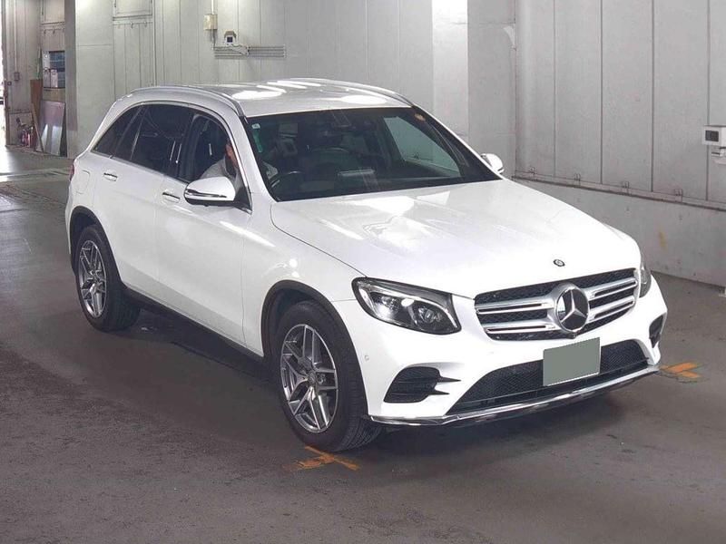 White Used 2016 Mercedes GLC250 AMG line SUV | £16,990 (Good price) - Image 1/4