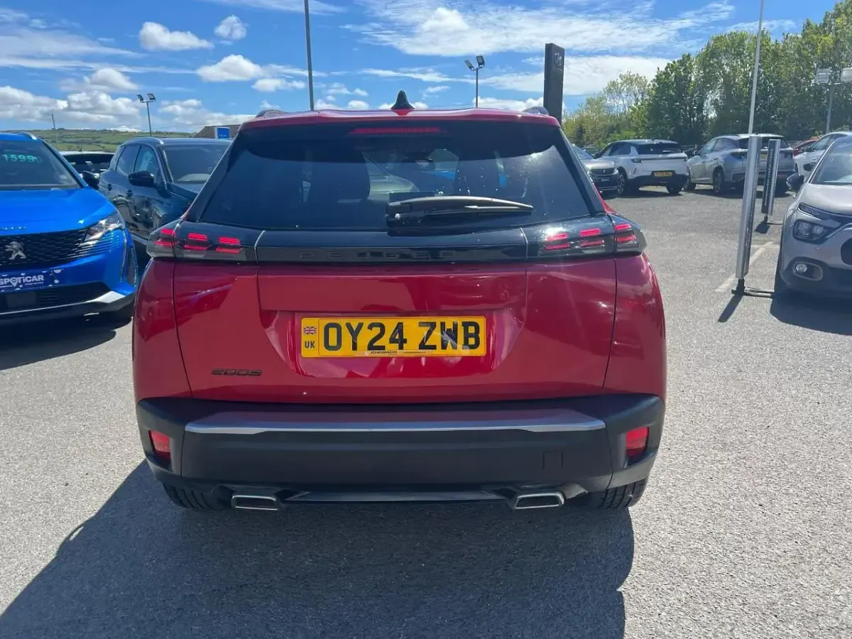 Used Peugeot 2008 Allure 129 HP (94 kW) 2024 Red SUV