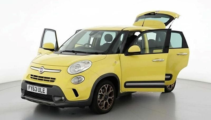 Used Fiat 500L Trekking 85 HP (62 kW) 2014 Yellow MPV