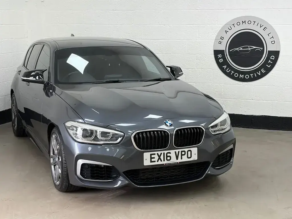 Usado BMW M135 Basis 326 CV (239 kW) 2016 Gris Utilitario