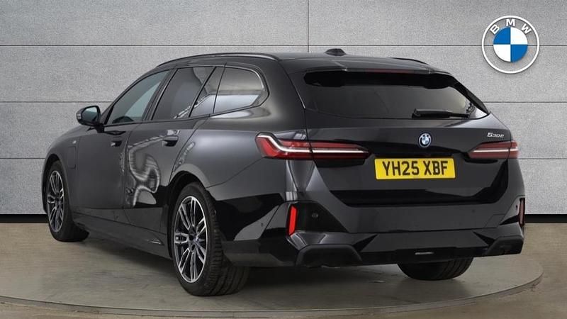 New BMW 530e M Sport 295 HP (216 kW) 2025 Black Estate