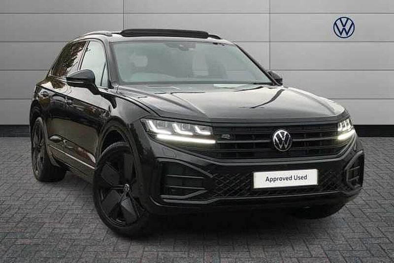 Black New 2025 VW Touareg Black Edition SUV | £54,990 (Fair price) - Image 1/4