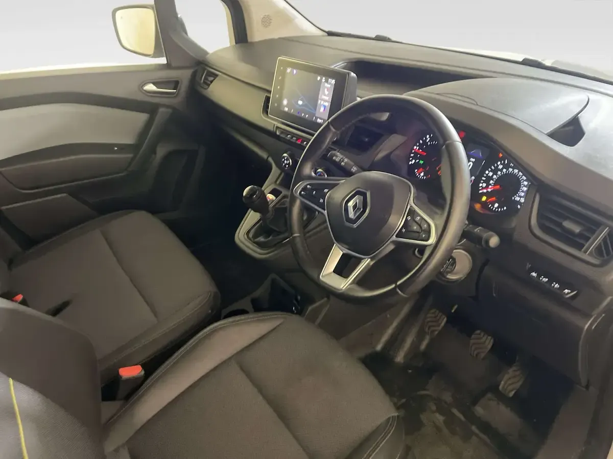 Used Renault Kangoo 95 HP (69 kW) 2024 White MPV
