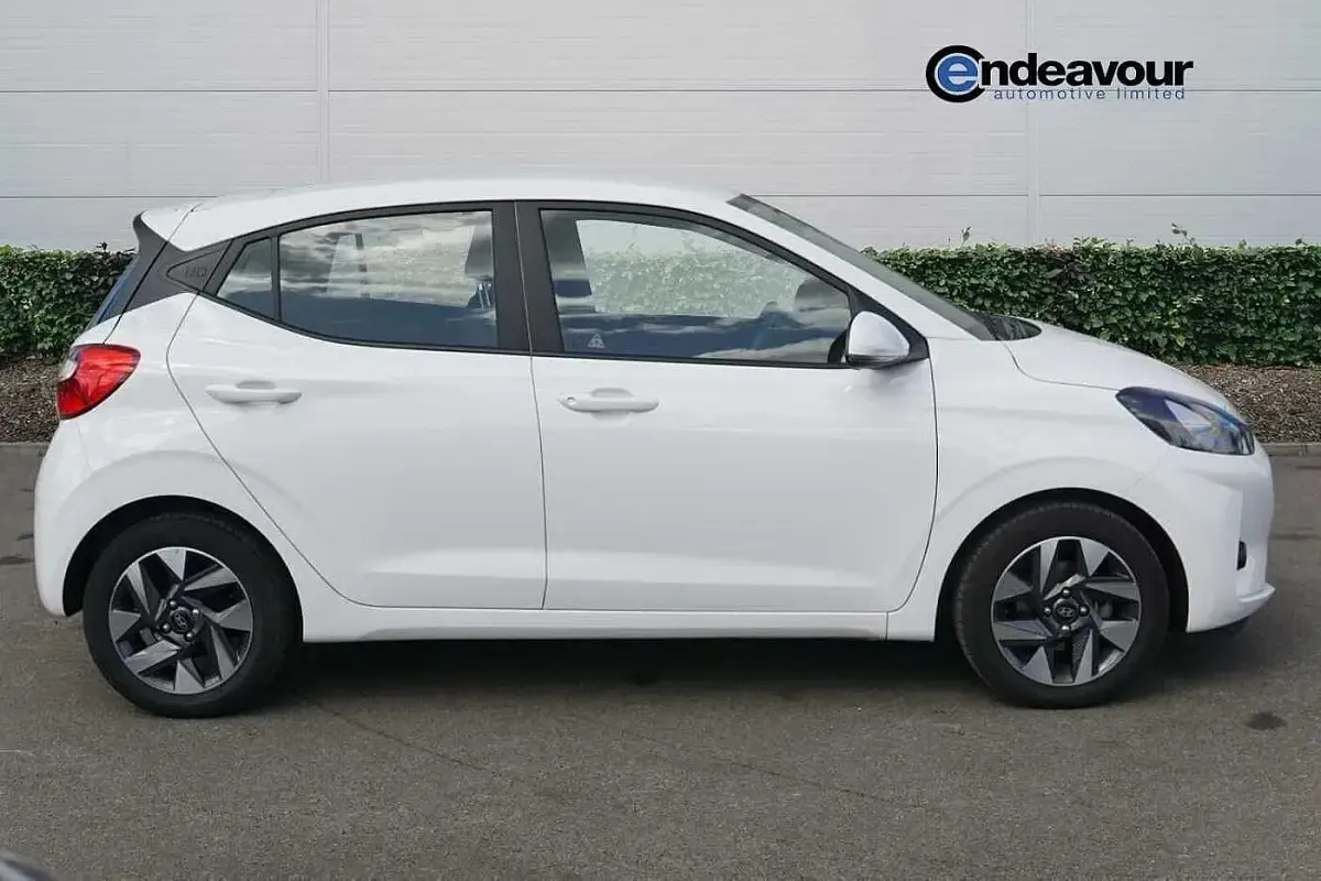 Usado Hyundai i10 Advanced 63 HP (46 kW) 2025 Branco Citadino