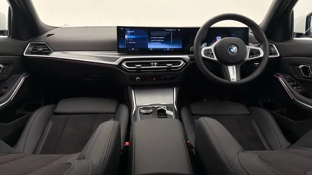 Used BMW 330e M Sport 292 HP (214 kW) 2025 White Sedan