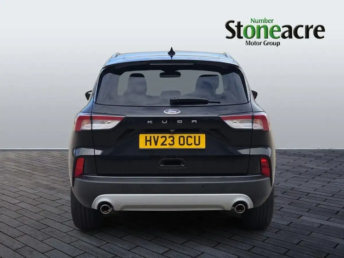 Second-hand Ford Kuga Titanium 150 CP (110 kW) 2023 Negru SUV