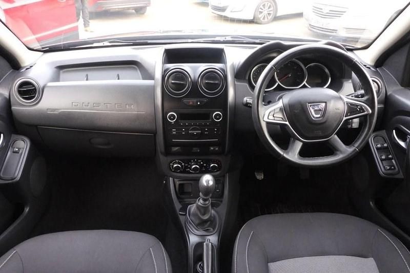 Used Dacia Duster Lauréate 110 HP (80 kW) 2017 Black SUV