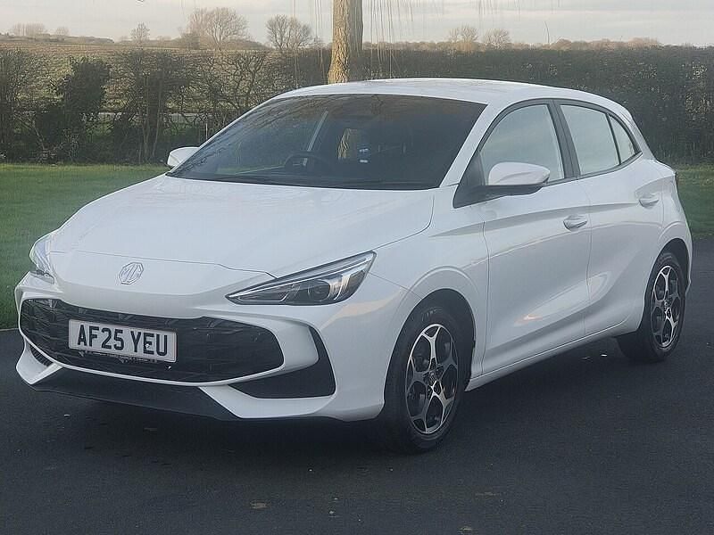 Used MG MG3 SE 115 HP (84 kW) 2025 White Hatchback