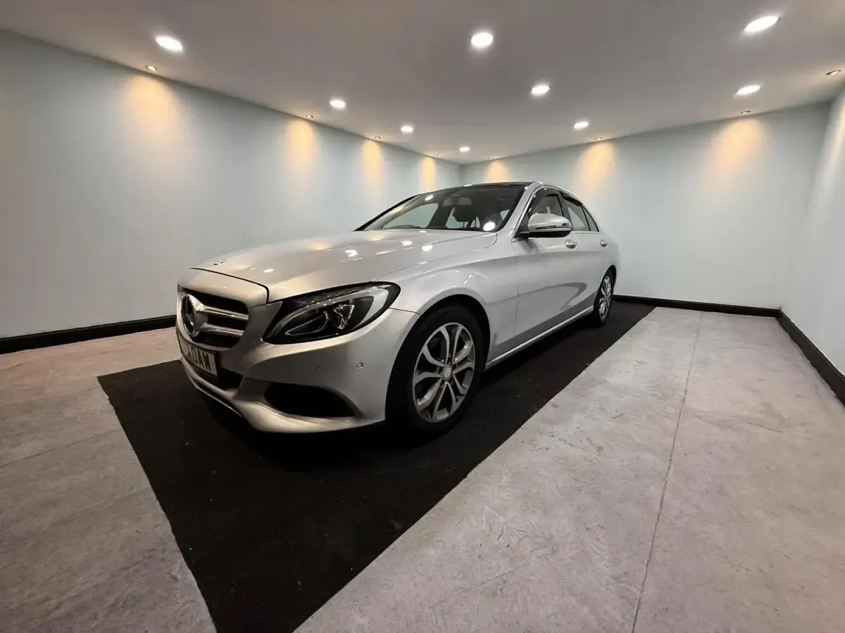 Begagnad Mercedes C200 Premium 184 HK (135 kW) 2017 Silver Sedan