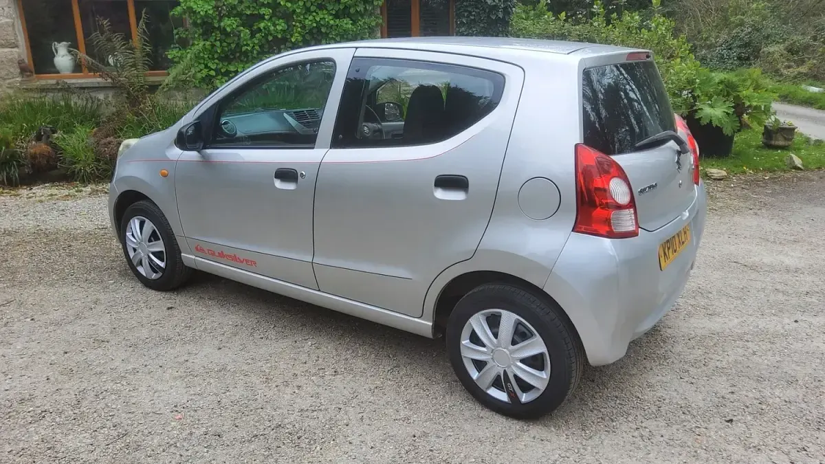 Used Suzuki Alto SZ3 68 HP (50 kW) 2010 Silver Hatchback