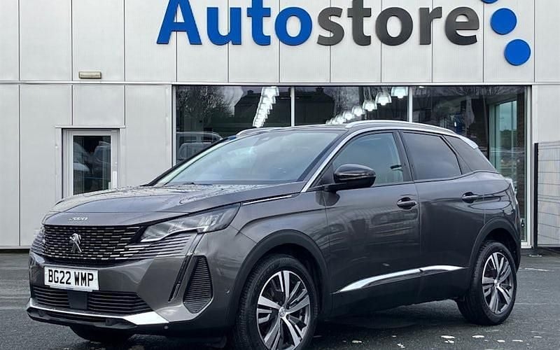 Begagnad Peugeot 3008 Allure Premium 131 HK (96 kW) 2022 SUV