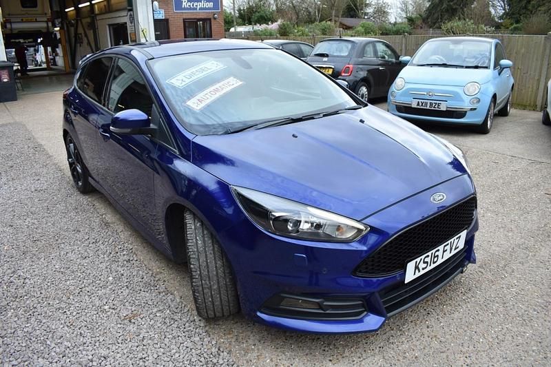 Used Ford Focus ST 185 HP (136 kW) 2016 Blue Hatchback