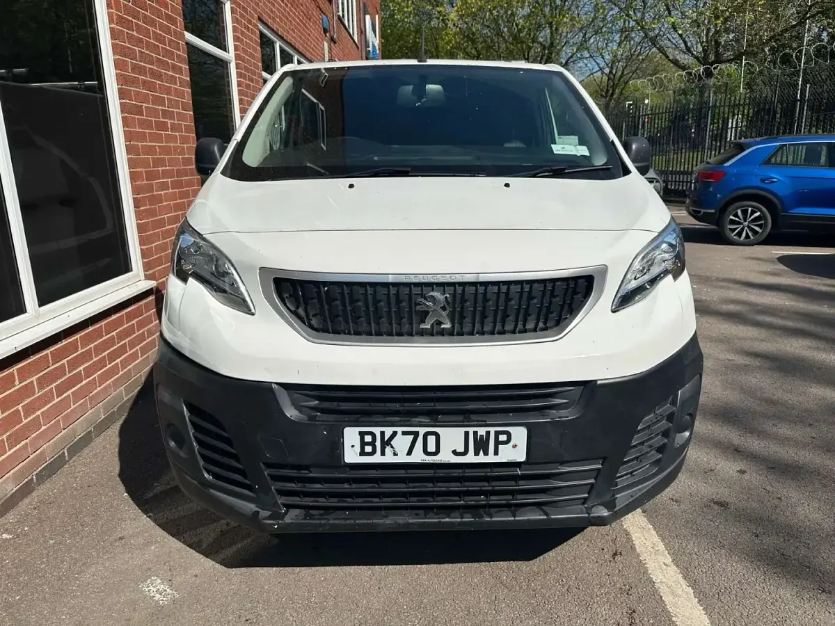 Begagnad Peugeot Expert S 100 HK (73 kW) 2020 Vit Van