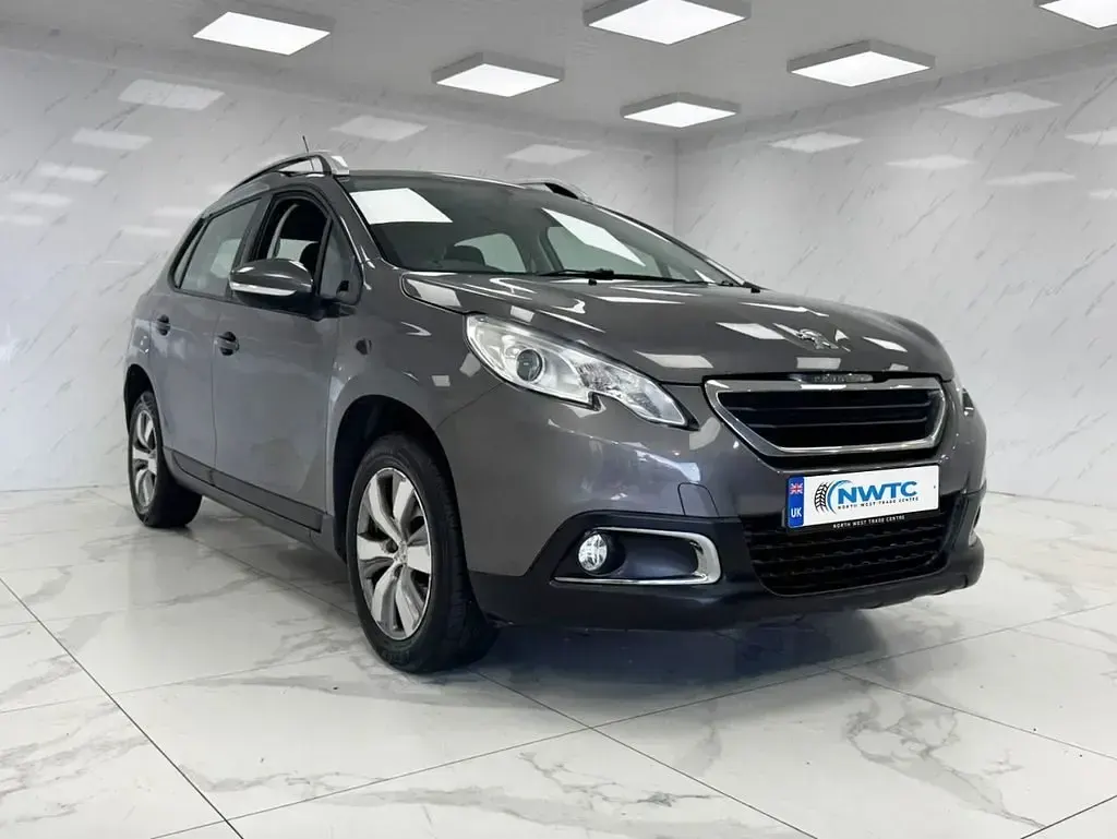 Usado Peugeot 2008 Active 75 HP (55 kW) 2015 Cinzento SUV