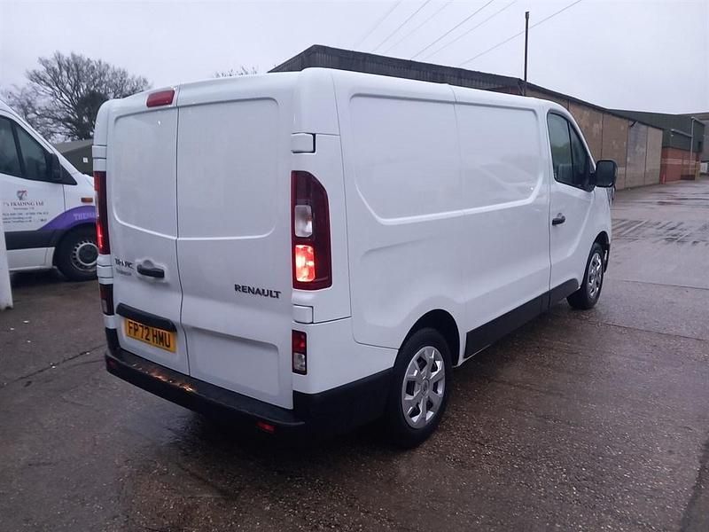 Used Renault Trafic Business 2022 White MPV
