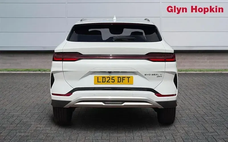 Used BYD Seal Comfort 218 HP (160 kW) 2025 White Estate