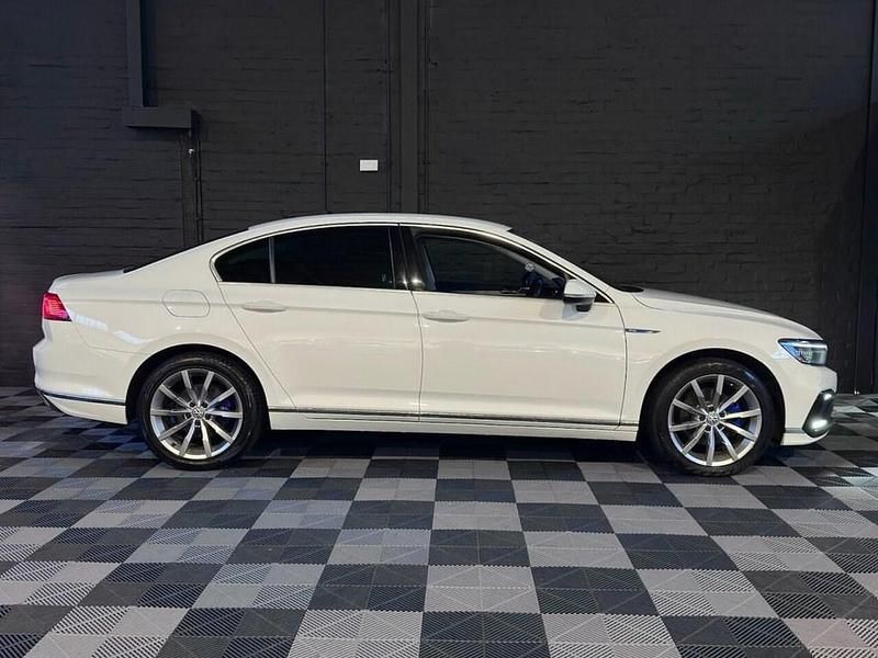 Used VW Passat Advance 218 HP (160 kW) 2020 White Sedan