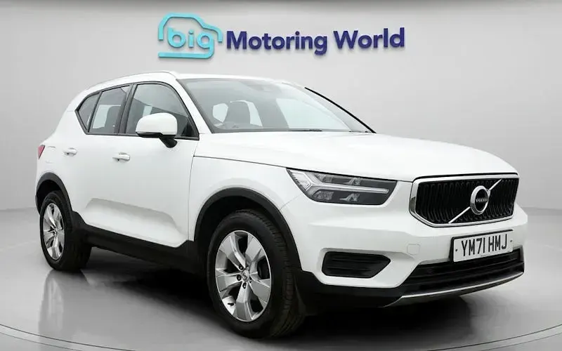 Used Volvo XC40 Momentum 163 HP (119 kW) 2021 SUV