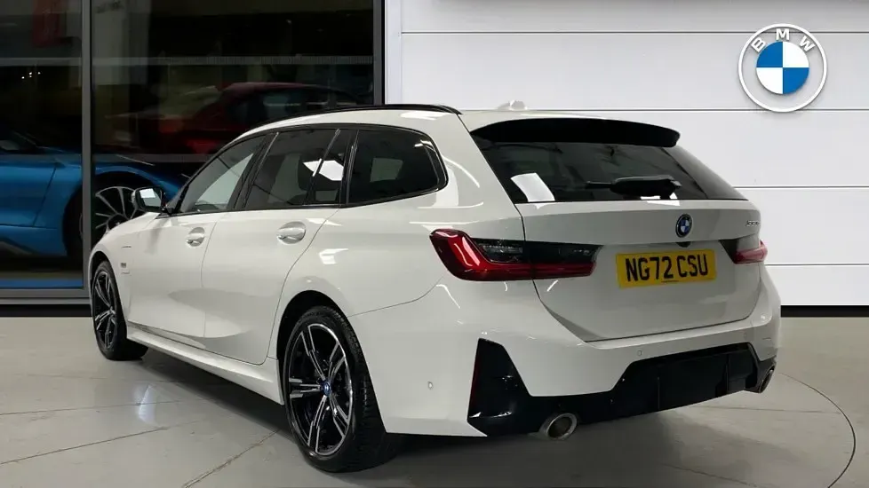Used BMW 330 M Sport 288 HP (211 kW) 2023 White Estate