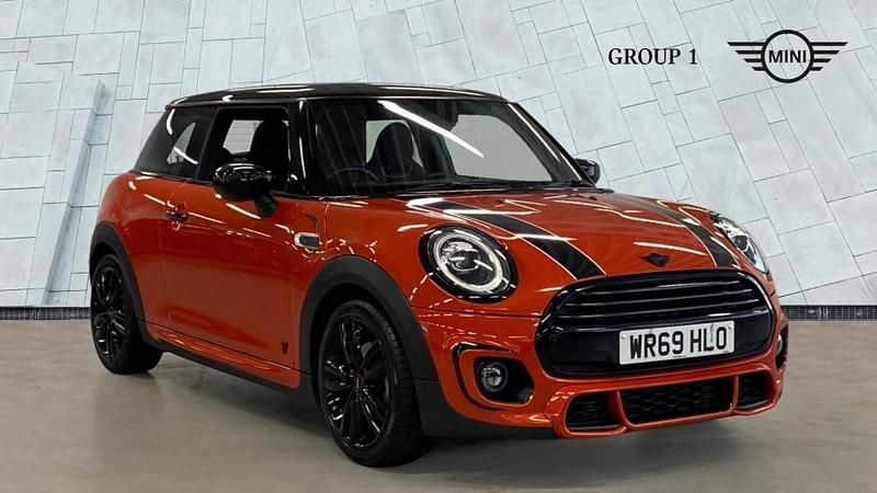 Used Mini Cooper Sport 136 HP (100 kW) 2019 Solaris orange metallic Hatchback