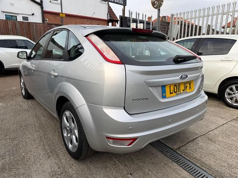 Used Ford Focus Sport 99 HP (72 kW) 2011 Silver Hatchback