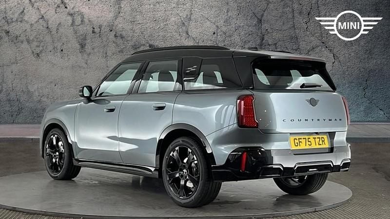 Used Mini Countryman 168 HP (123 kW) 2025 Green SUV