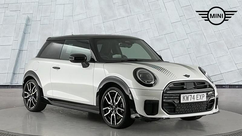 White Used 2024 Mini Cooper S Hatch Hatchback | £29,450 (Expensive) - Image 1/4