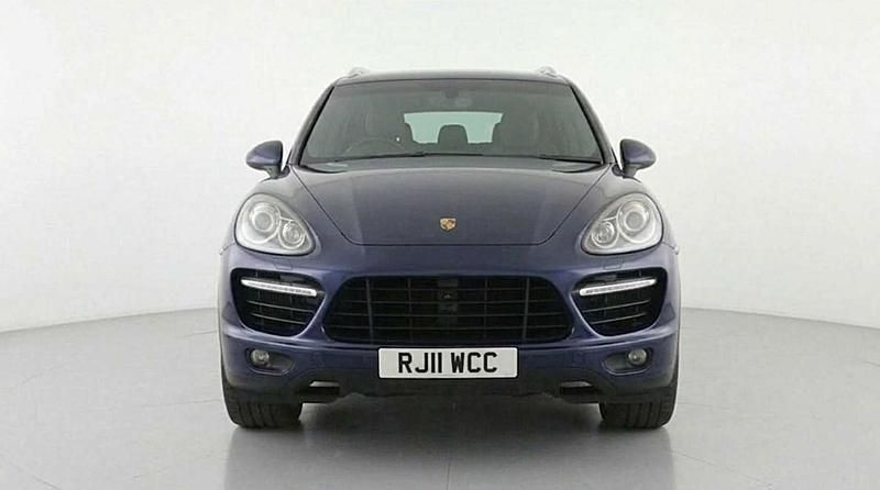 Begagnad Porsche Cayenne 2011 Blå SUV