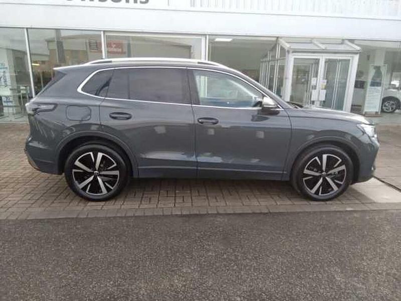 Used VW Tiguan Elegance 150 HP (110 kW) 2025 Grey SUV