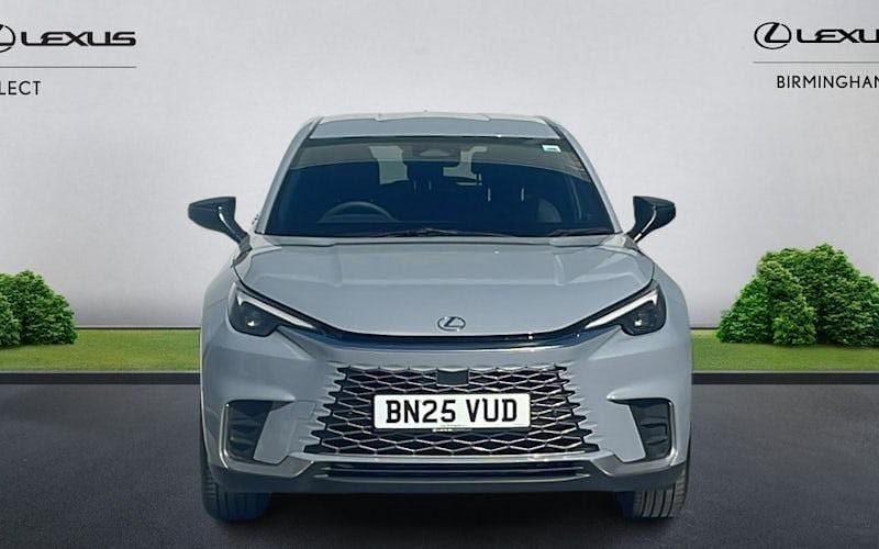Second-hand Lexus LBX 136 CP (100 kW) 2026 SUV