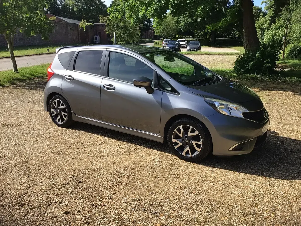 Used Nissan Note Tekna 90 HP (66 kW) 2014 Grey Hatchback