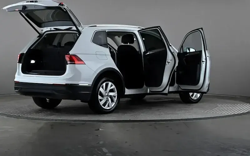 Used VW Tiguan Allspace Life 150 HP (110 kW) 2023 White SUV
