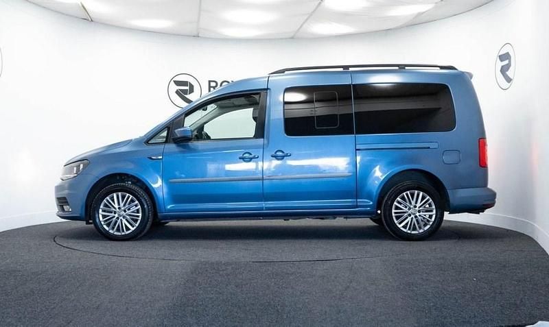 Used VW Caddy Maxi Life S 102 HP (75 kW) 2018 Blue MPV