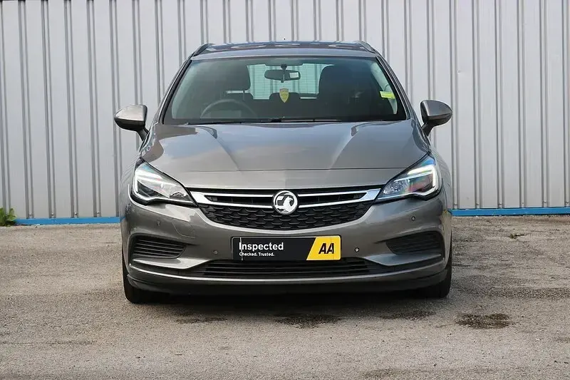 Used Vauxhall Astra Design Edition 2018 Grey Estate