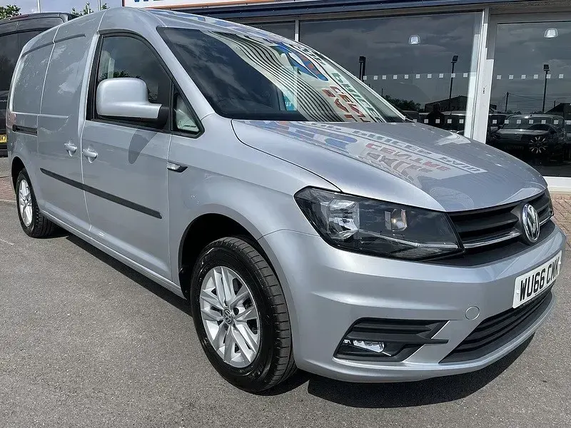 Używany VW Caddy Highline 101 KM (74 kW) 2016 Srebrny Minivan