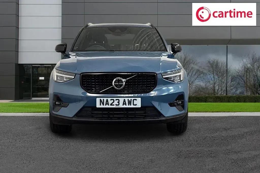 Used Volvo XC40 Plus 211 HP (155 kW) 2023 Blue SUV