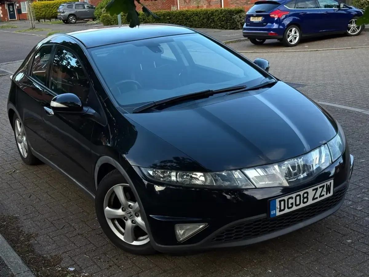 Begagnad Honda Civic ES 138 HK (101 kW) 2008 Svart Halvkombi