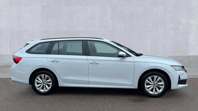 Used Skoda Octavia SE Technology 116 HP (85 kW) 2025 Moon white metallic