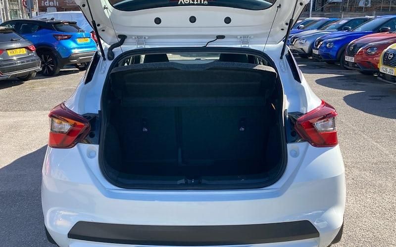 Usado Nissan Micra Acenta 117 HP (86 kW) 2020 Branco Citadino