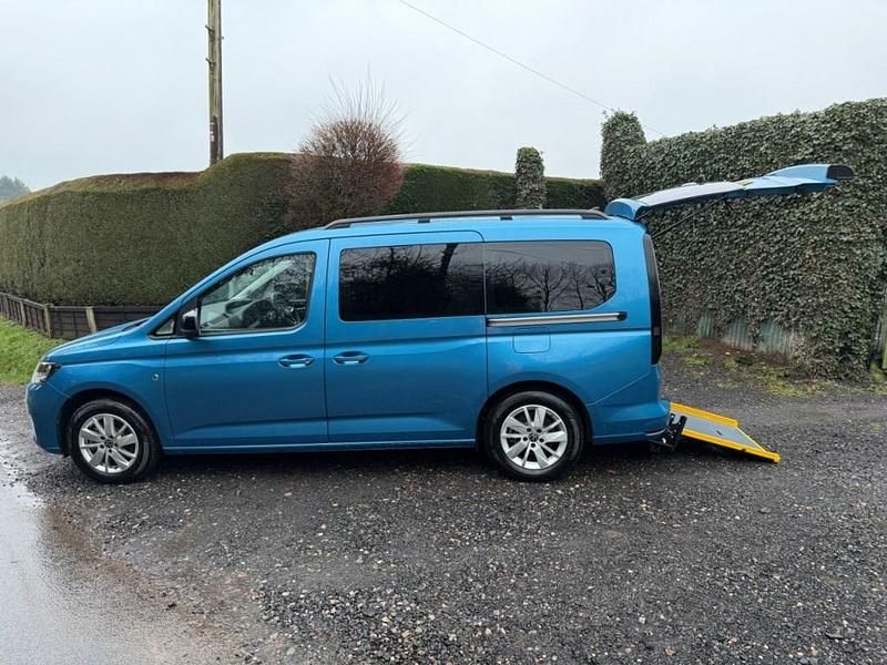 Used VW Caddy Maxi Life 2023 Blue MPV