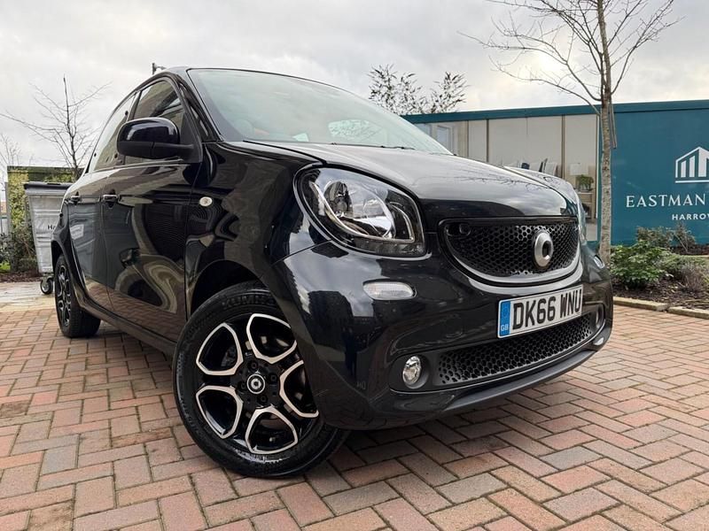 Black Used 2016 Smart ForFour Premium Hatchback | £5,395 (Super price) - Image 1/4