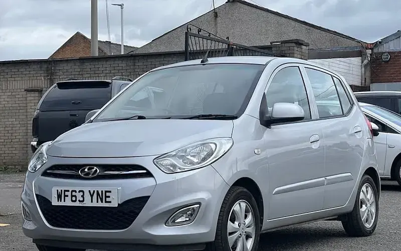 Used Hyundai i10 Active 86 HP (63 kW) 2013 Silver Hatchback